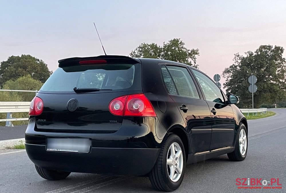 2007' Volkswagen Golf photo #4