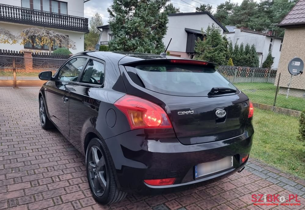 2012' Kia Proceed photo #6