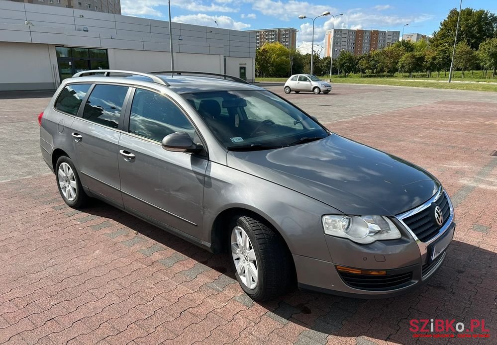 2006' Volkswagen Passat photo #3