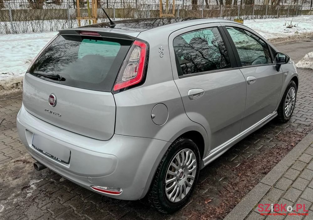 2013' Fiat Punto Evo photo #5