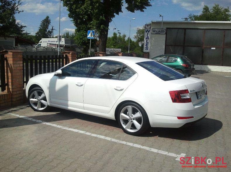 2013' Skoda Octavia photo #2