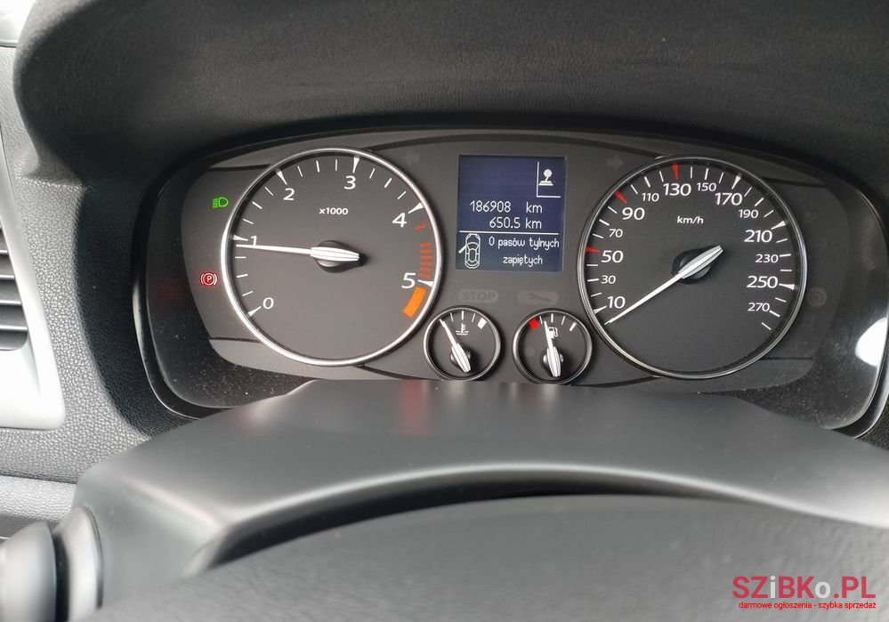 2008' Renault Laguna photo #6