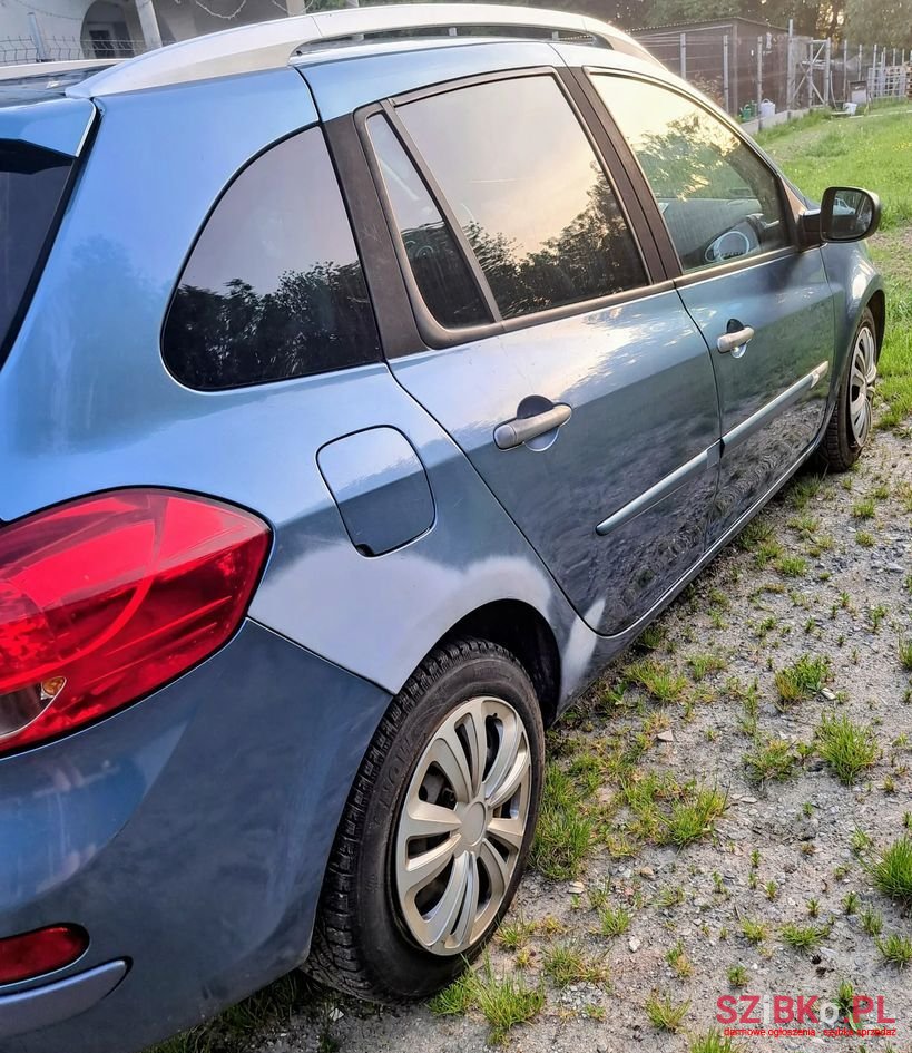 2010' Renault Clio 1.5 Dci Alize photo #5