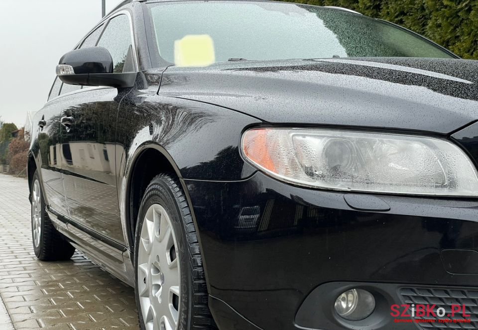 2010' Volvo V70 photo #4