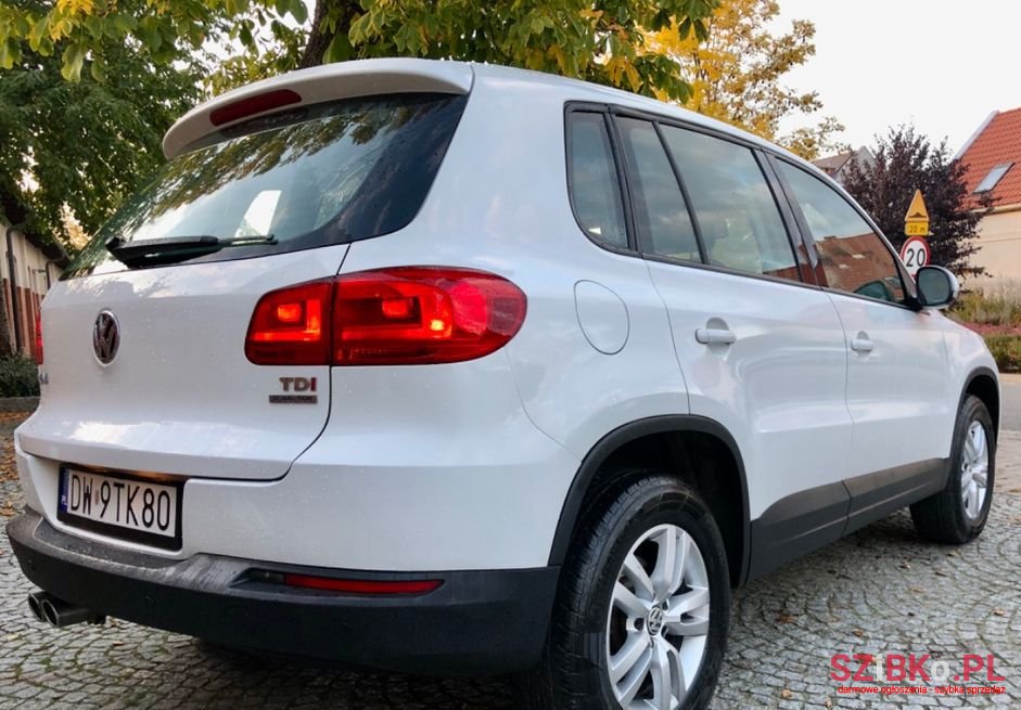 2012' Volkswagen Tiguan photo #4