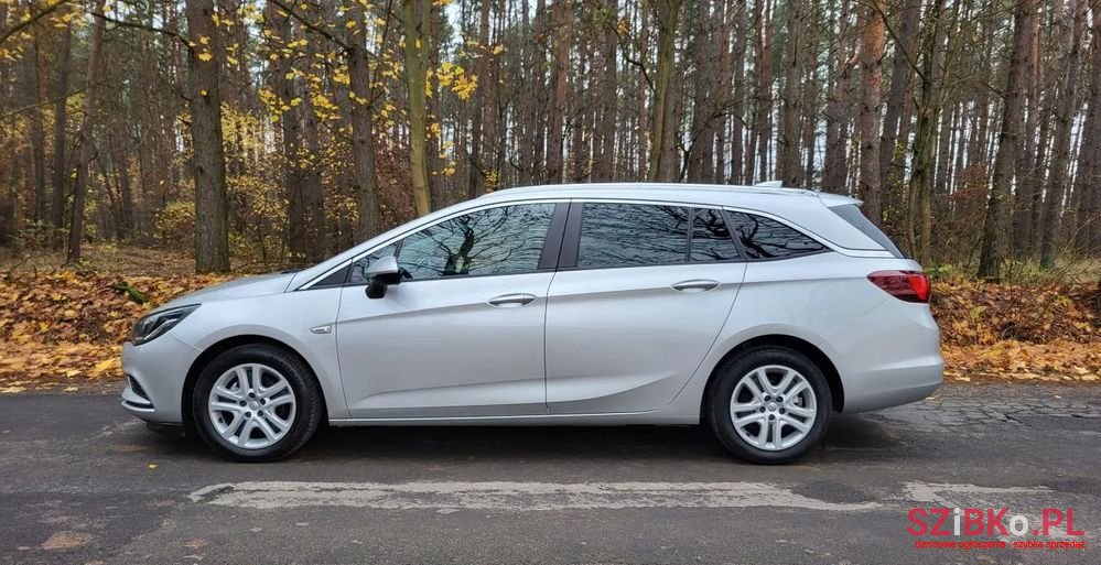 2018' Opel Astra V 1.6 Cdti Enjoy photo #4