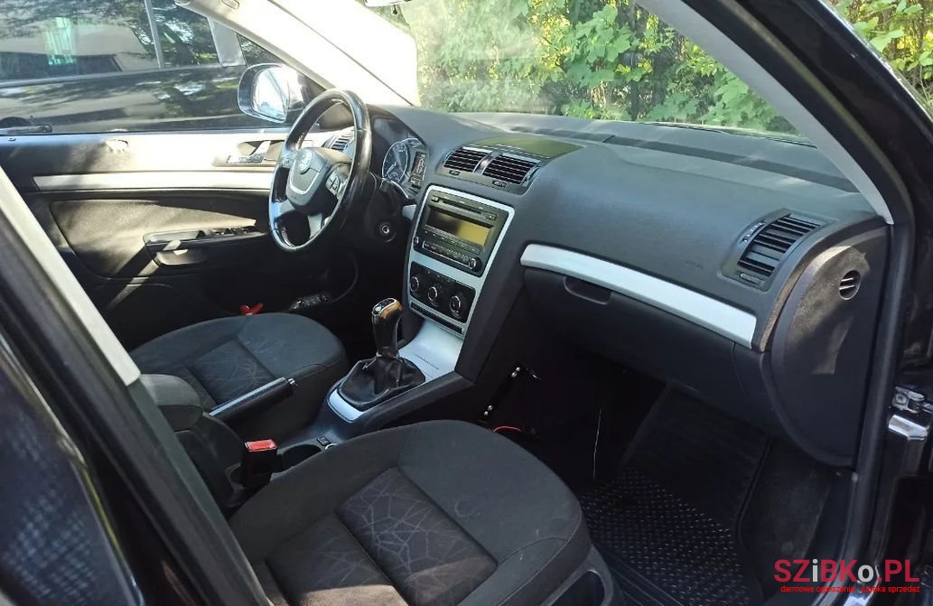 2011' Skoda Octavia photo #5