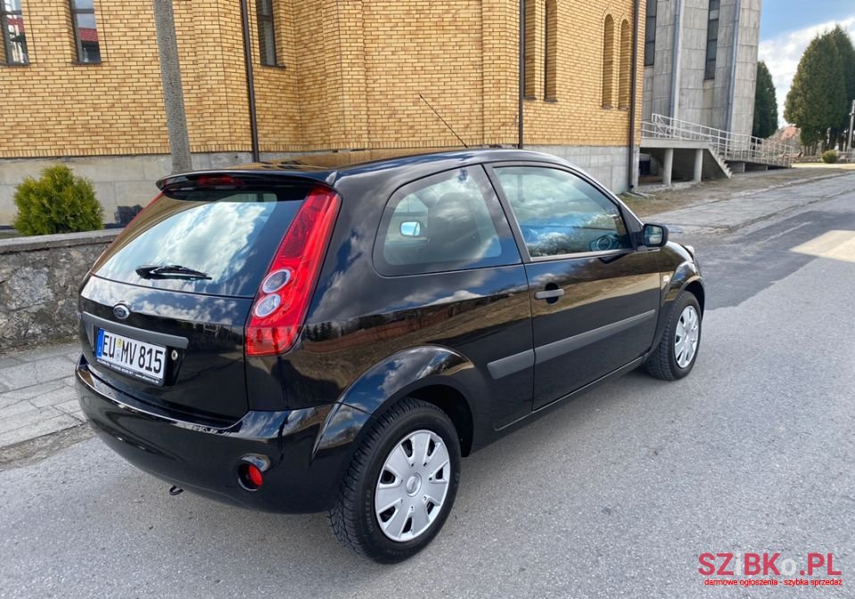 2007' Ford Fiesta photo #3