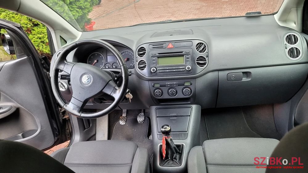 2005' Volkswagen Golf Plus photo #5
