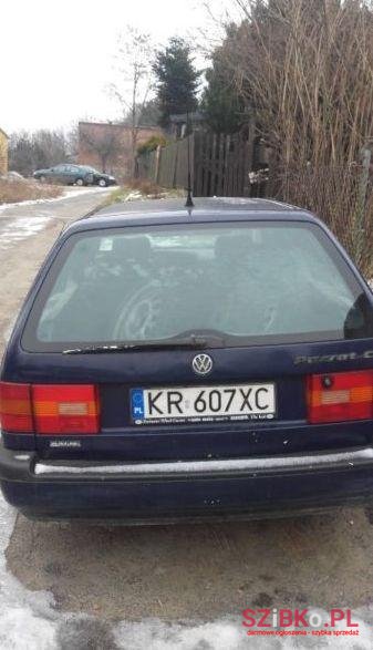 1994' Volkswagen Passat photo #2