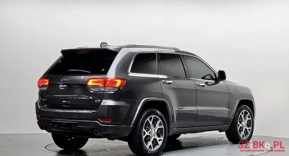 2019' Jeep Grand Cherokee 3.6 V6 Overland photo #3