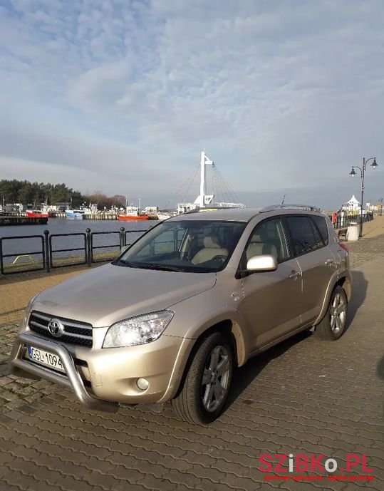 2006' Toyota RAV4 photo #2