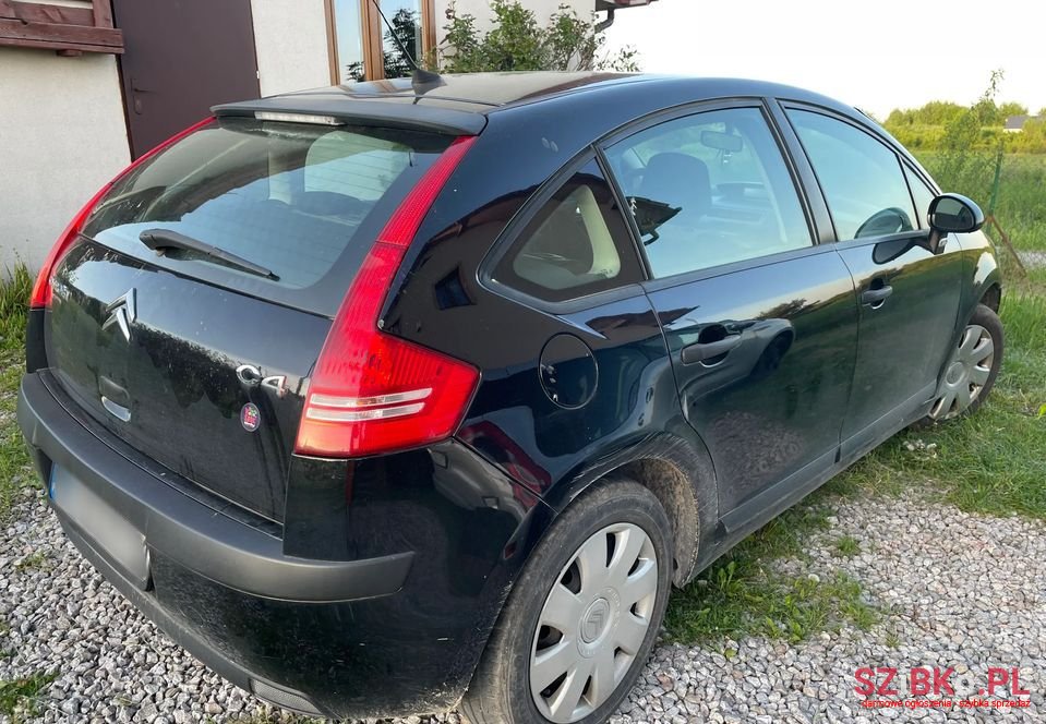 2008' Citroen C4 photo #1