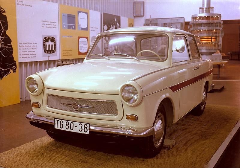 Mydelniczka, Ford Karton, Trabi - Trabant ma już ponad 60 lat. Kiedyś wyśmiewany, dzisiaj ma grono oddanych fanów