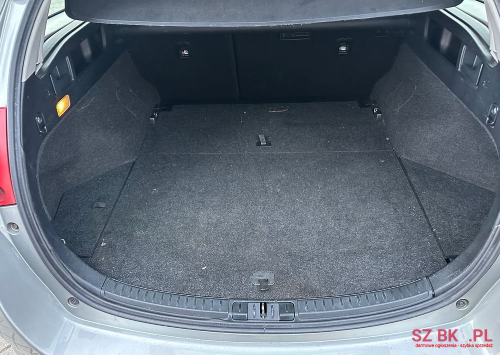 2013' Toyota Auris photo #6