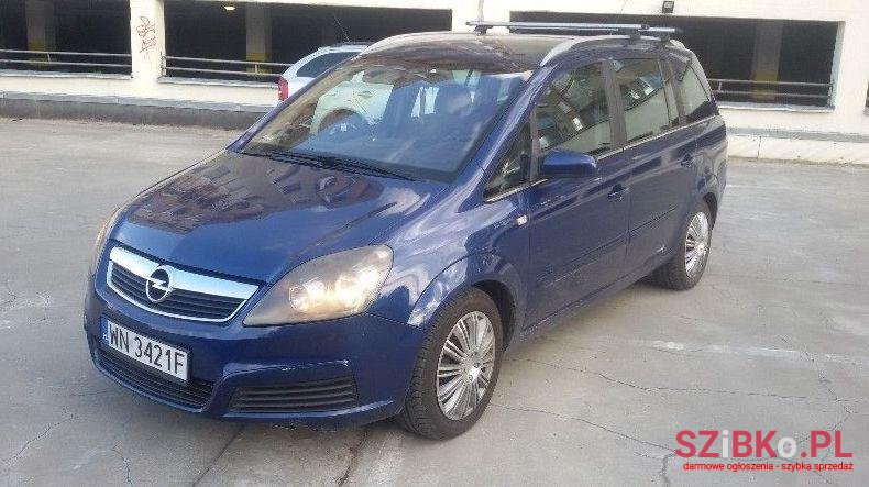 2007' Opel Zafira photo #1