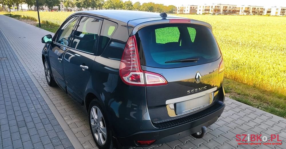 2009' Renault Scenic photo #4