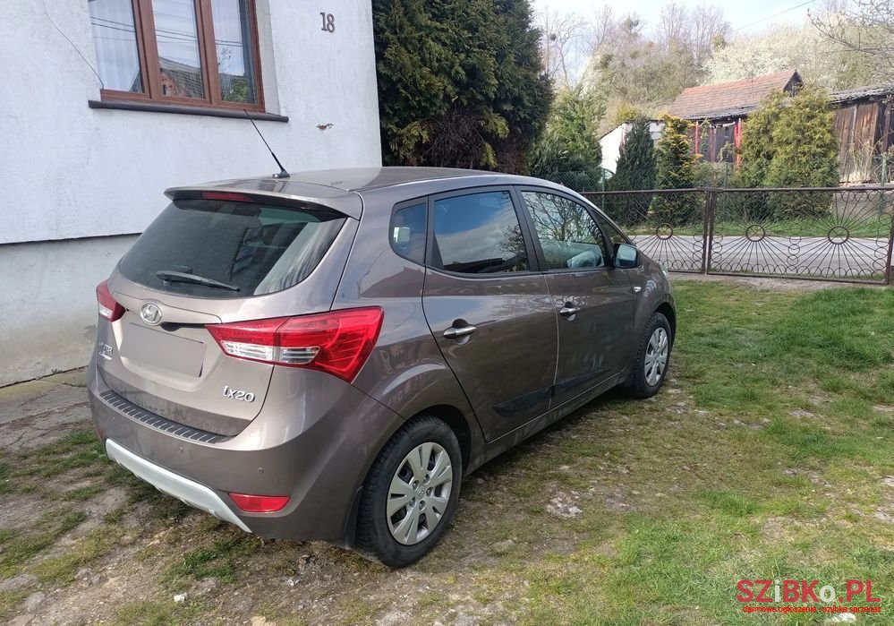 2015' Hyundai ix20 photo #2