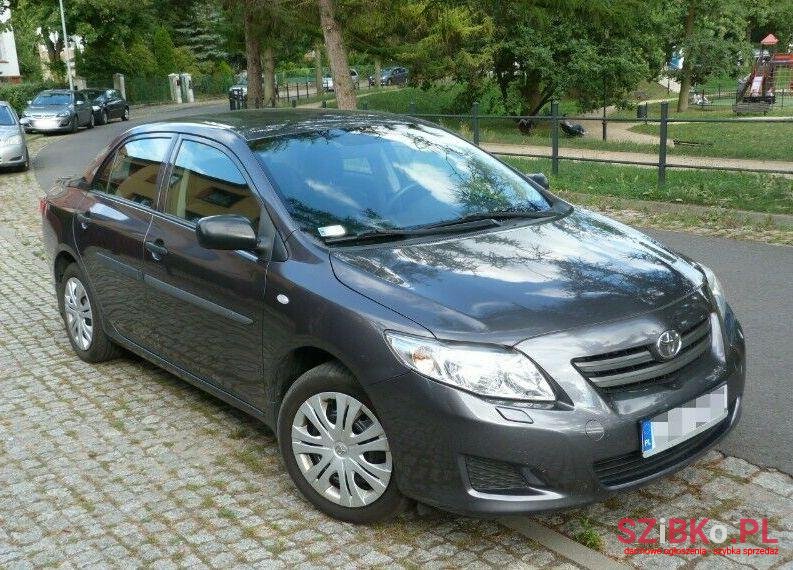 2007' Toyota Corolla photo #1