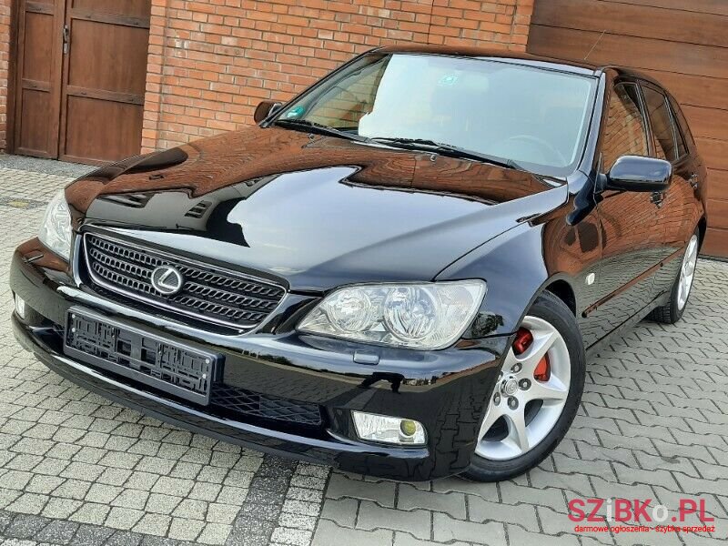 2004' Lexus IS 200 photo #3