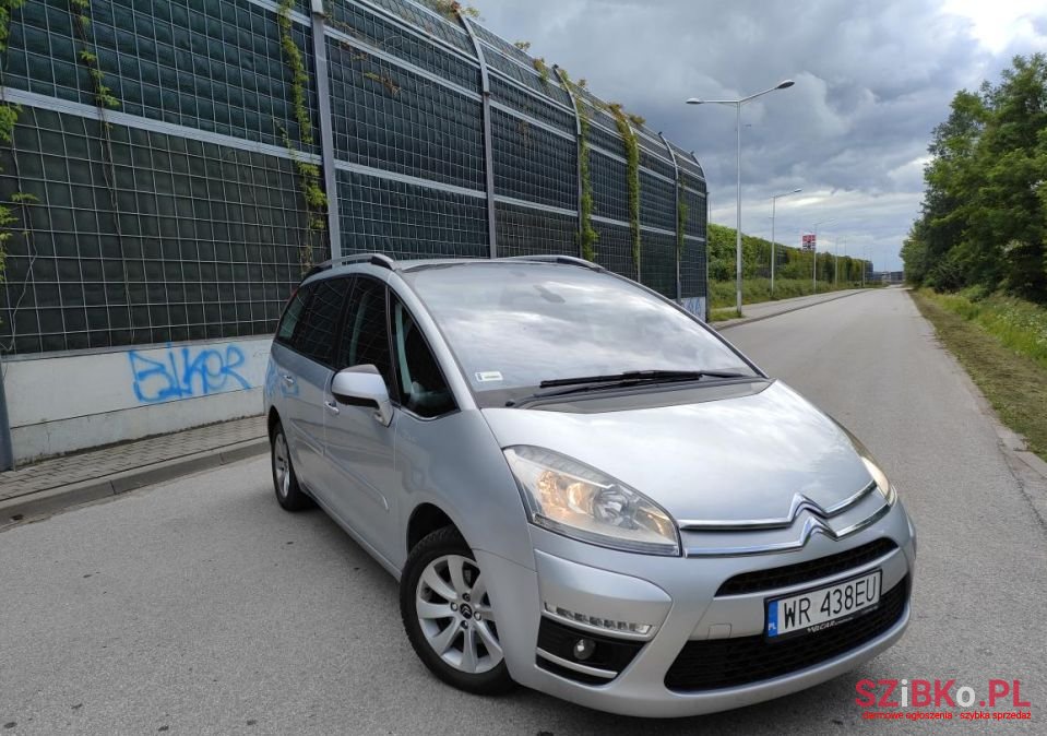 2012' Citroen C4 Picasso photo #1