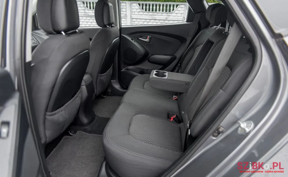 2011' Hyundai ix35 photo #6