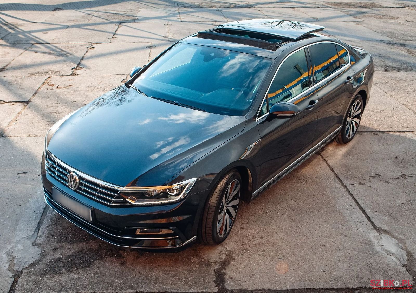 2017' Volkswagen Passat photo #4