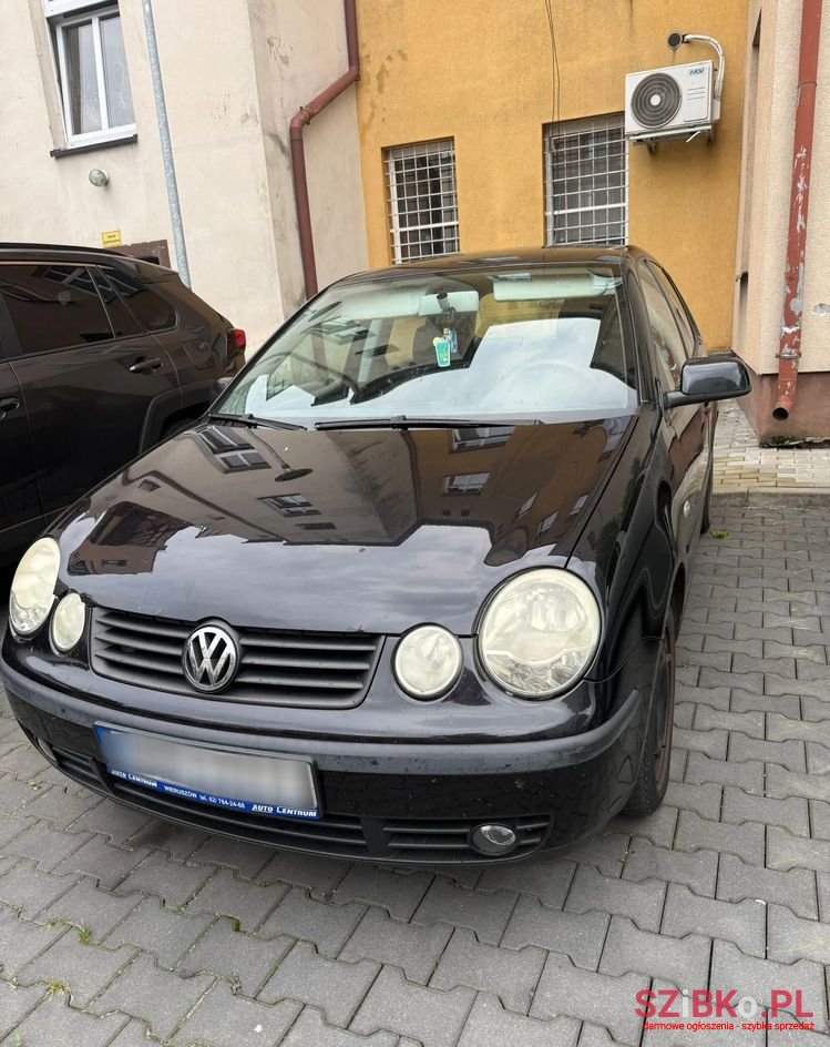 2004' Volkswagen Polo photo #1