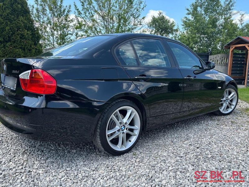 2006' BMW 3 Series 318D photo #2