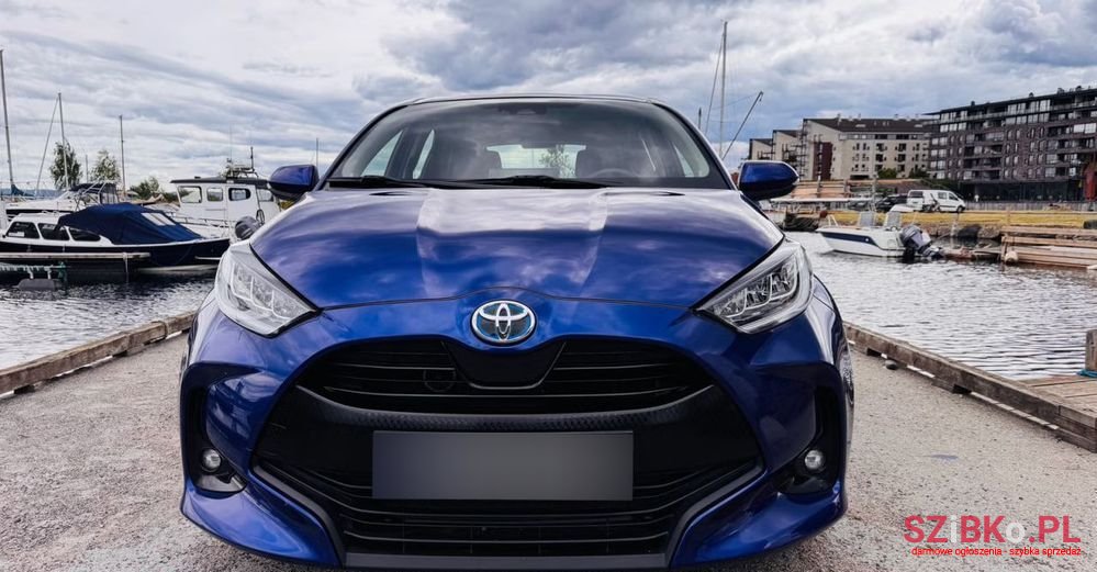 2021' Toyota Yaris Hybrid 1.5 Active photo #3