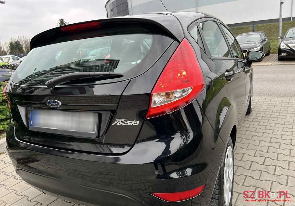 2010' Ford Fiesta photo #6