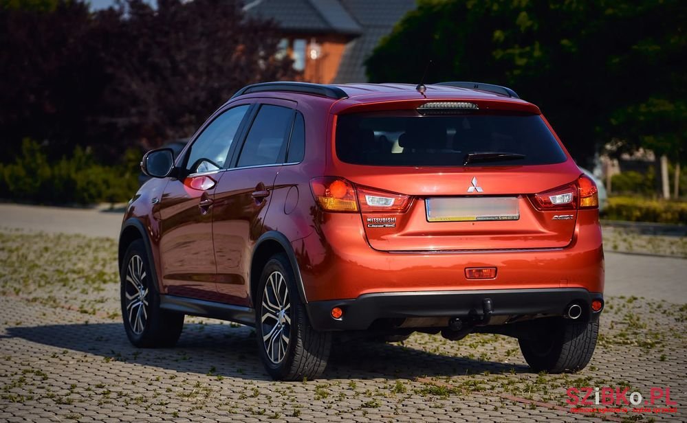 2015' Mitsubishi ASX photo #6