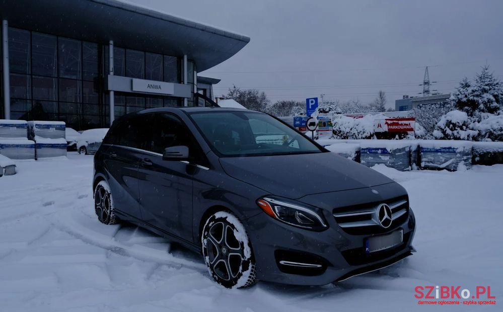 2016' Mercedes-Benz B-Class 250 4-Matic photo #3