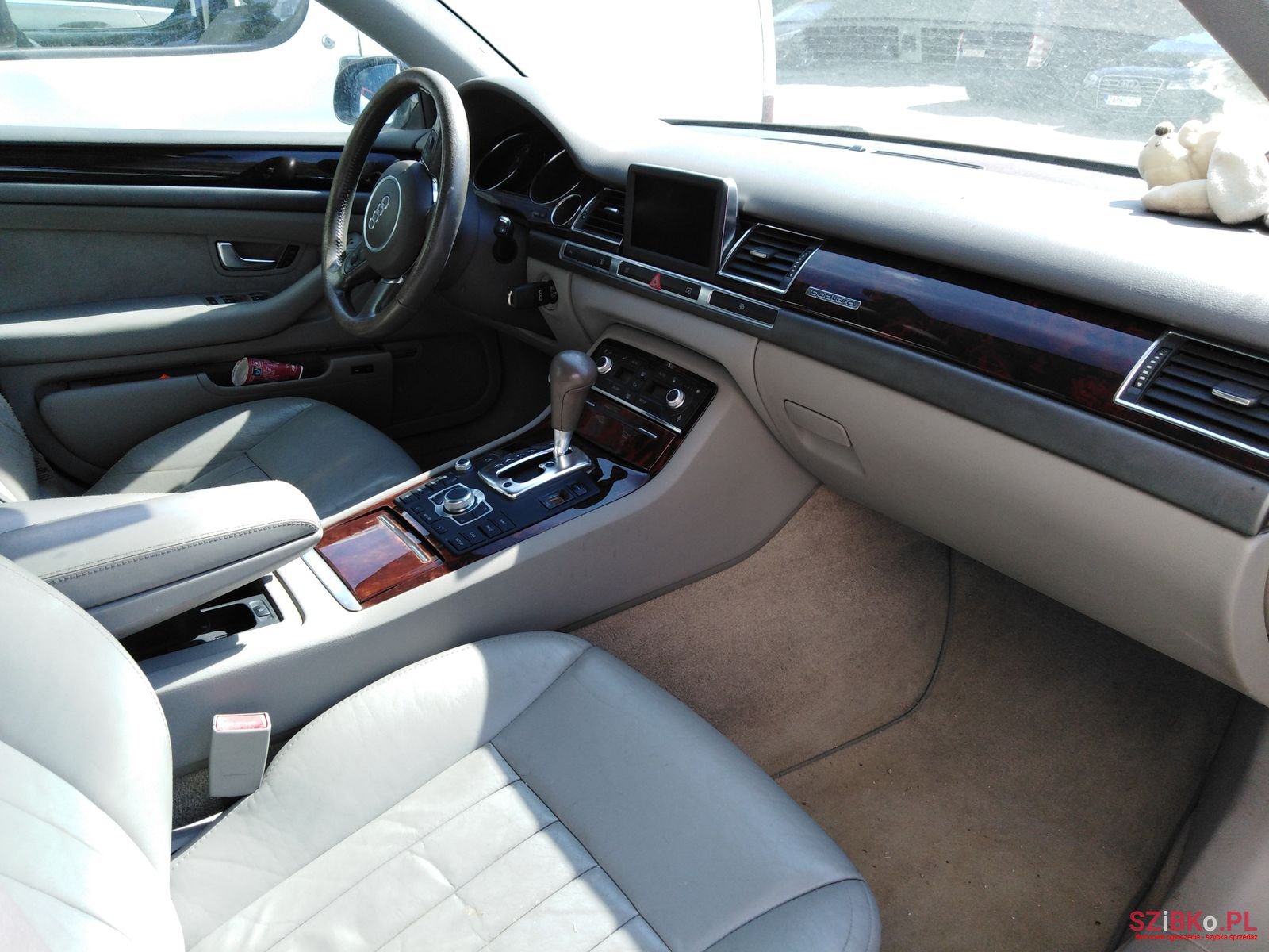 2004' Audi A8 D3 photo #3