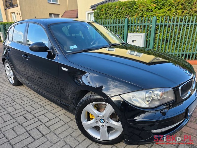 2007' BMW 1 Series 118D photo #1