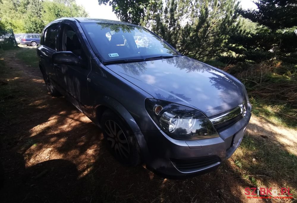 2004' Opel Astra Iii 1.4 Enjoy photo #2