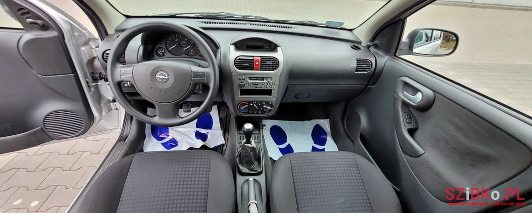 2004' Opel Corsa photo #5