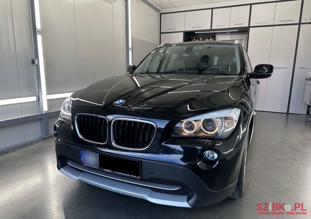 2011' BMW X1 Xdrive20I photo #1