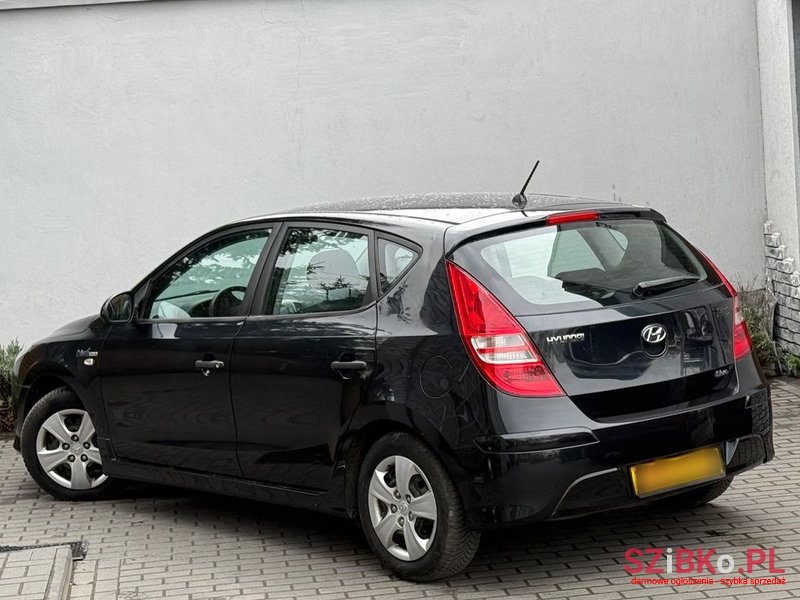 2011' Hyundai i30 photo #4