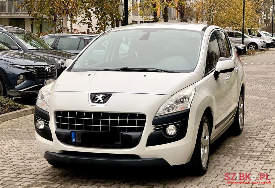2011' Peugeot 3008 photo #1