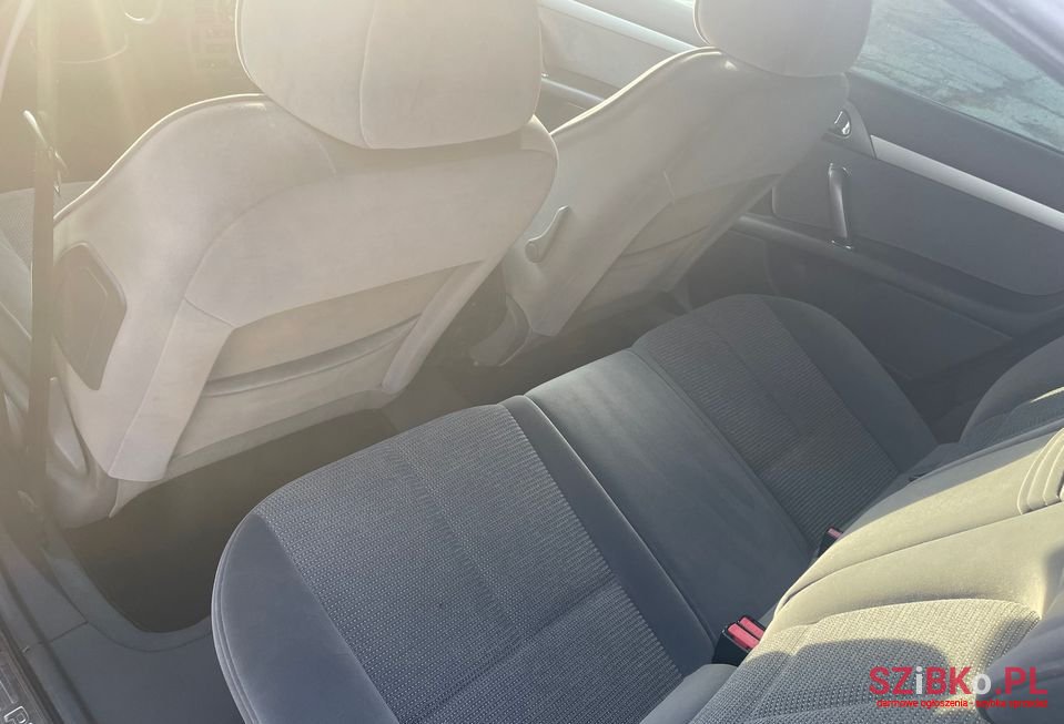2005' Peugeot 407 photo #6