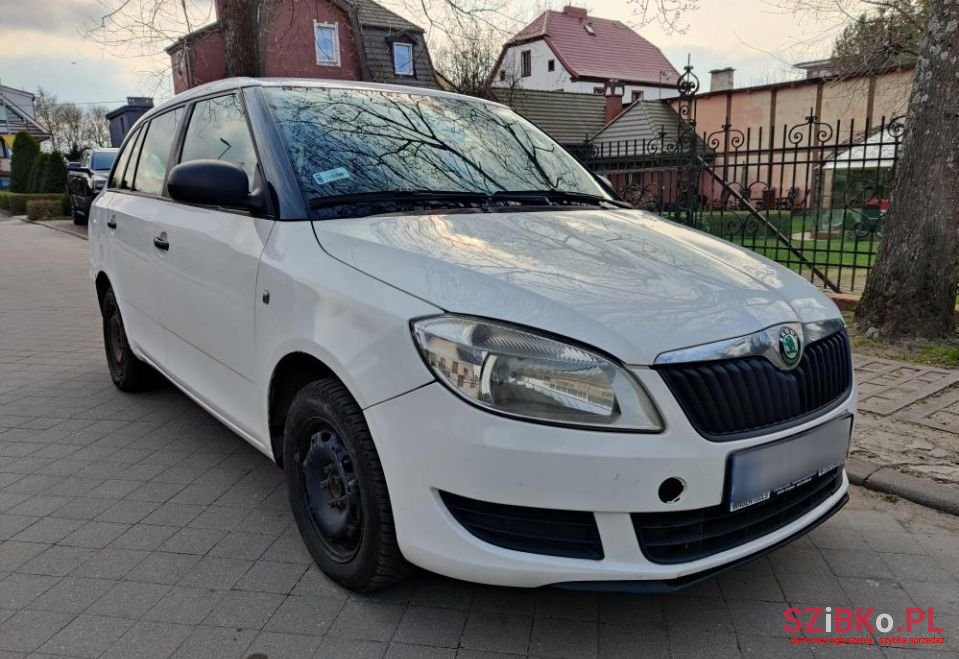 2011' Skoda Fabia photo #6