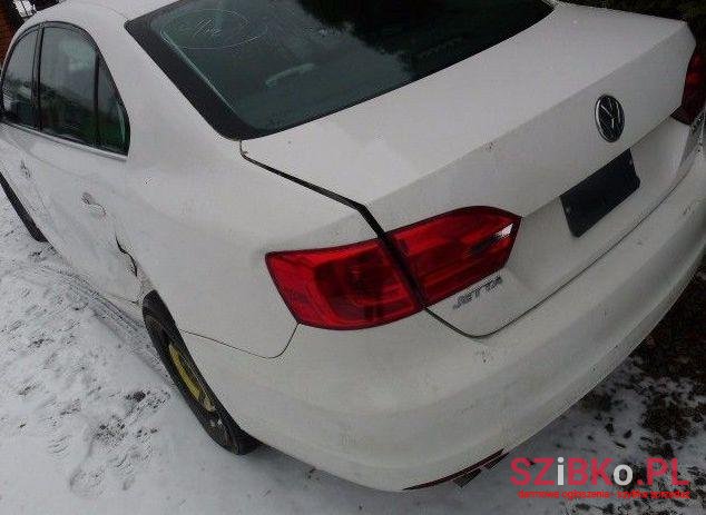 2013' Volkswagen Jetta photo #3