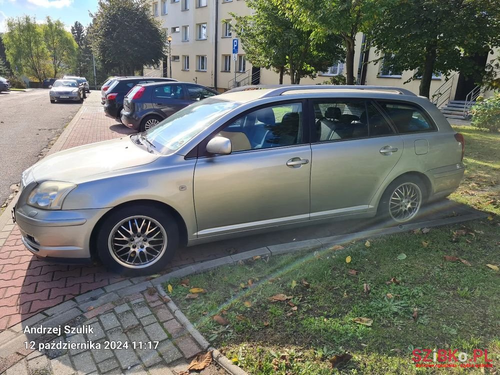 2003' Toyota Avensis photo #4