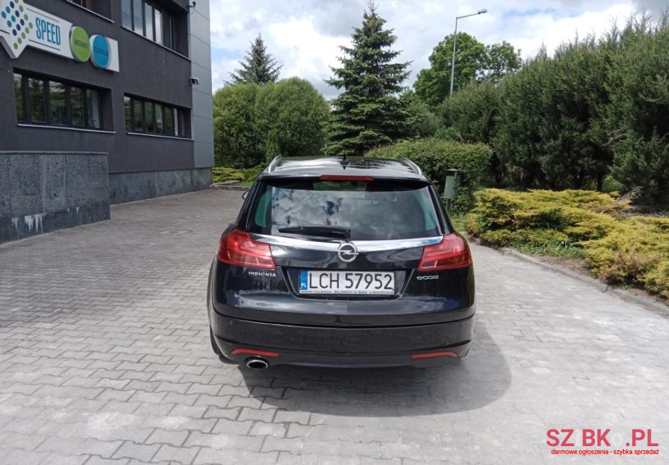 2010' Opel Insignia photo #3