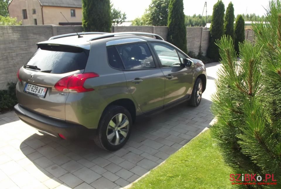 2016' Peugeot 2008 photo #1