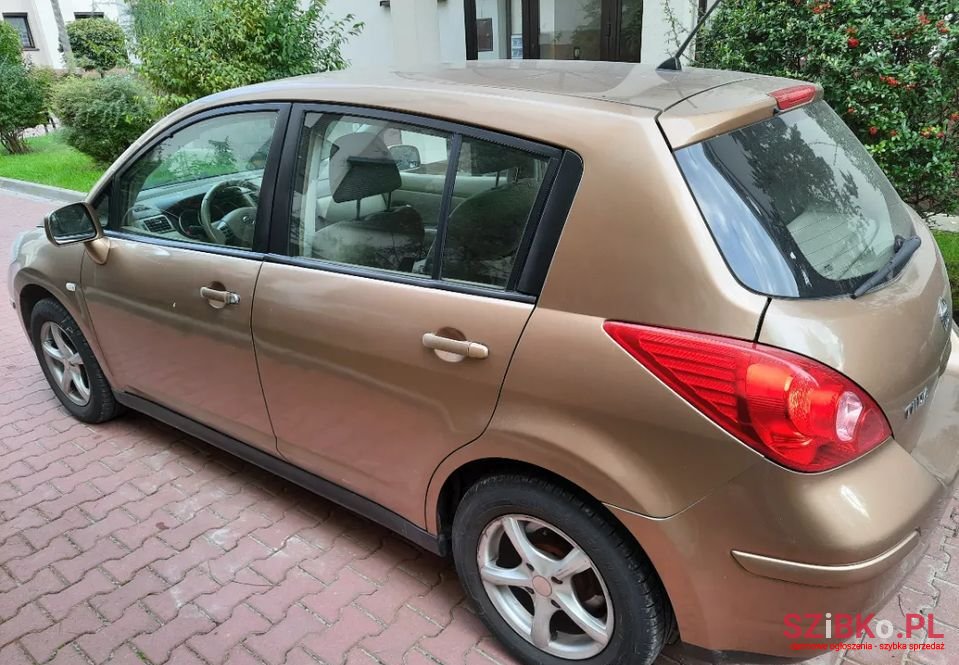 2008' Nissan Tiida photo #3