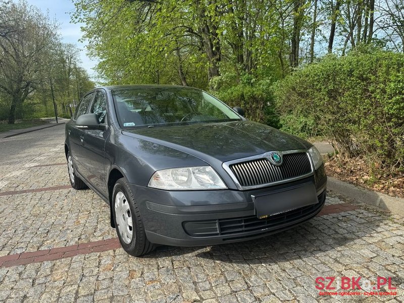 2011' Skoda Octavia 1.6 photo #3
