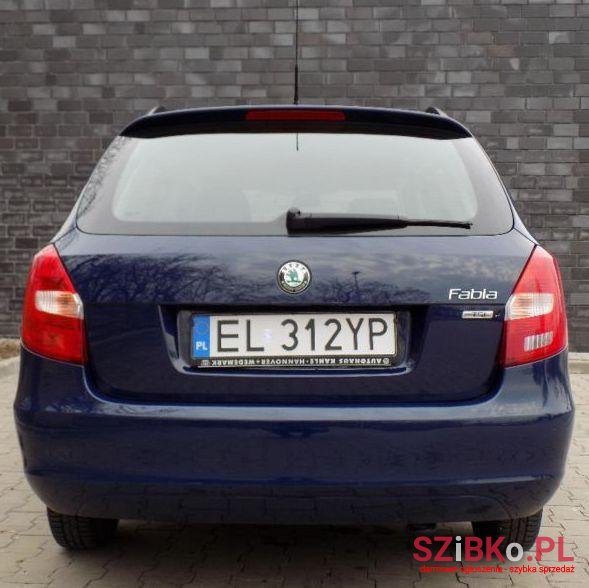 2012' Skoda Fabia photo #2