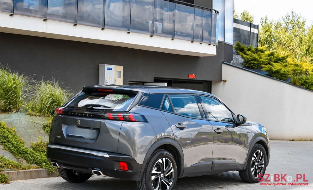 2020' Peugeot 2008 photo #6